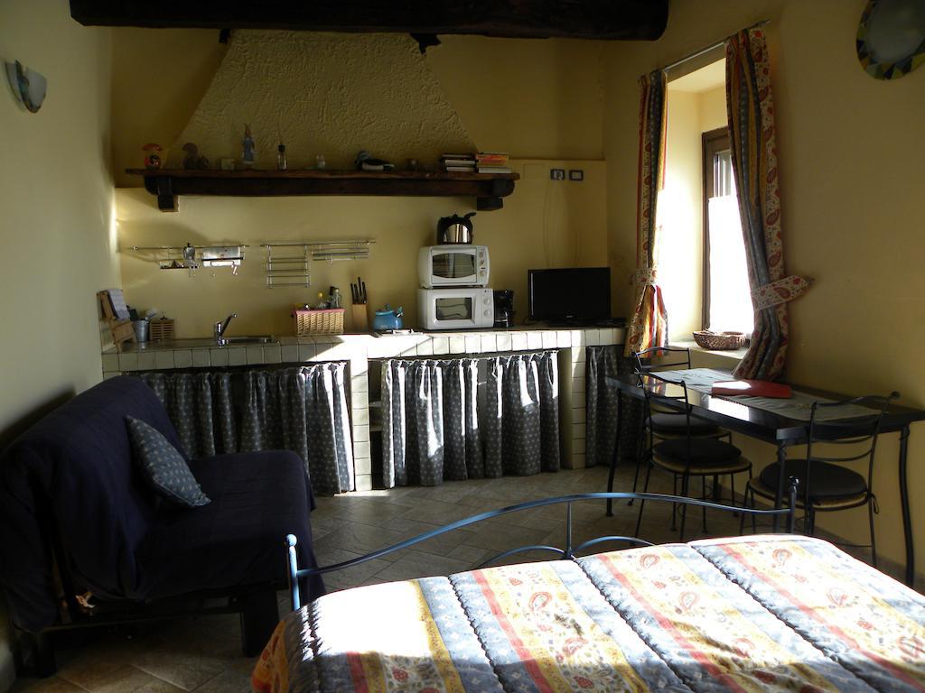 Agriturismo Fano'S Farm Suno Rom bilde